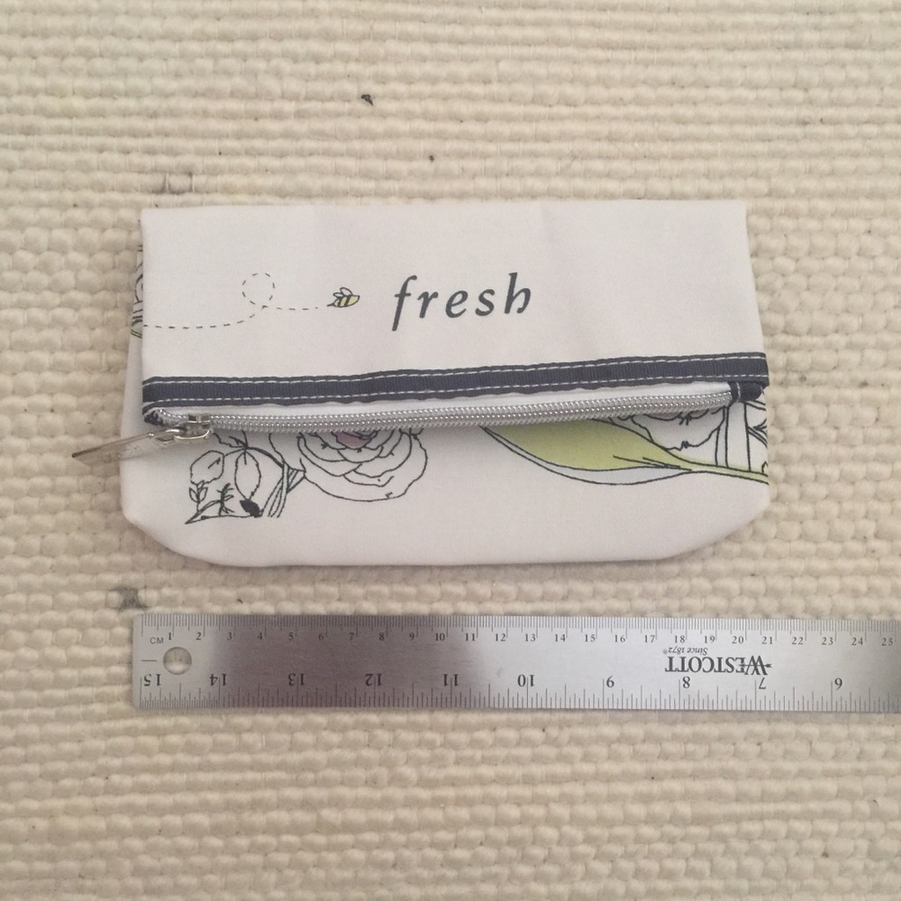 Fresh - 🌸 Cosmetic Pouch